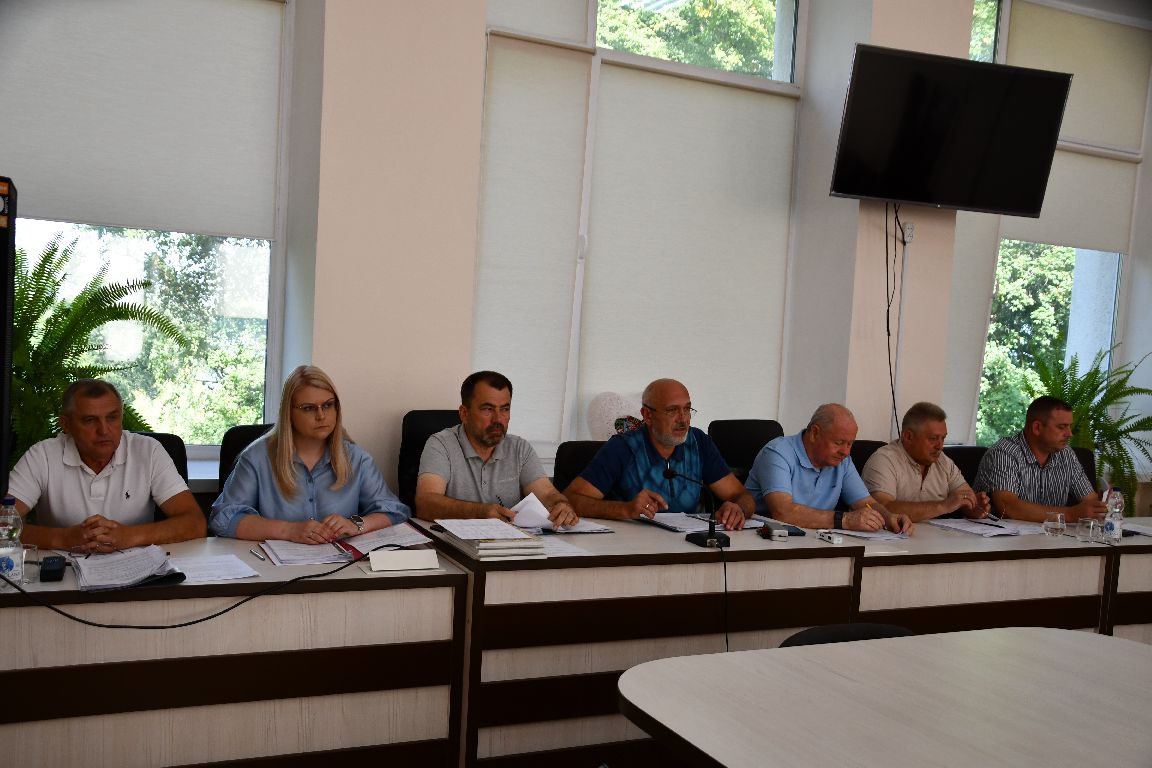 Бюджет, освіта, харчування дітей: у Рогатинській громаді відбулося засідання виконкому