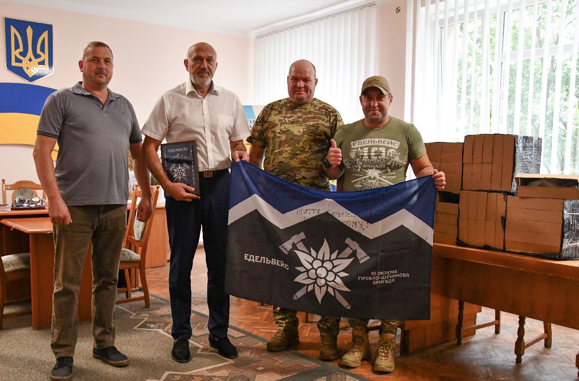 Рогатинська громада передала 10-й бригаді 50 пристроїв «Вампір»