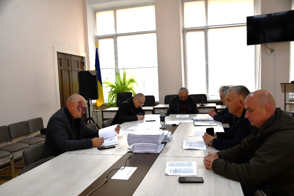 Відбулося засідання депутатської комісії  з питань регулювання земельних...